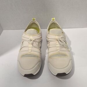 NIB Women's Ryka Kira Cream Sneakers Size 9.5